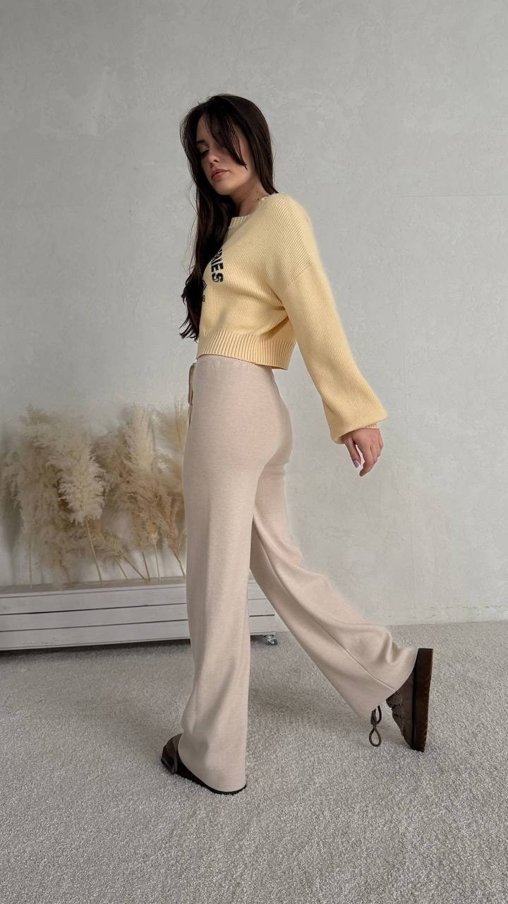 костюмы комплекты,костюм бежевый,стильный джемпер,костюм трикотажный,широкие брюки