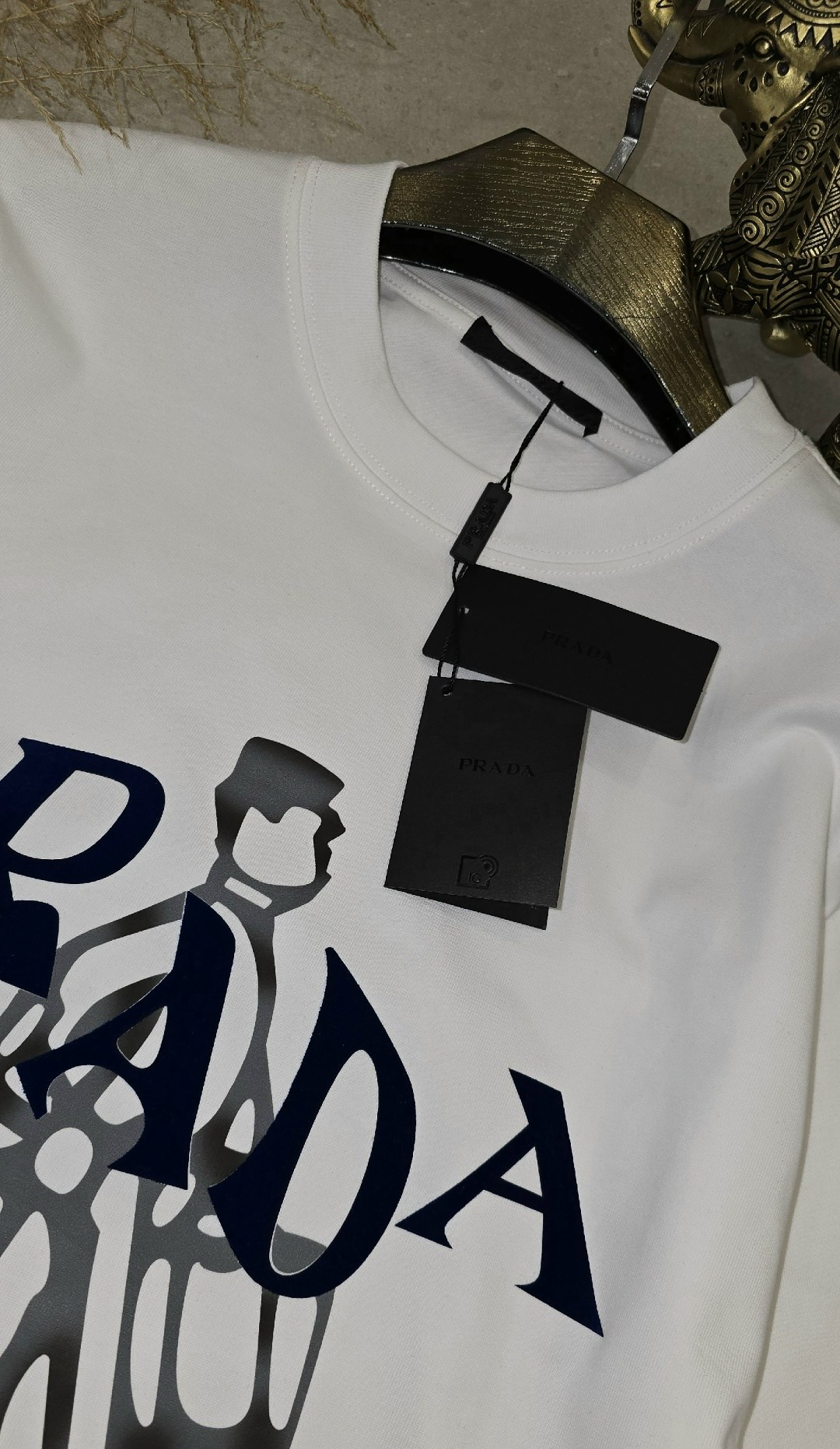 прада футболка,футболки женские мужские,футболки модные,футболки дизайн