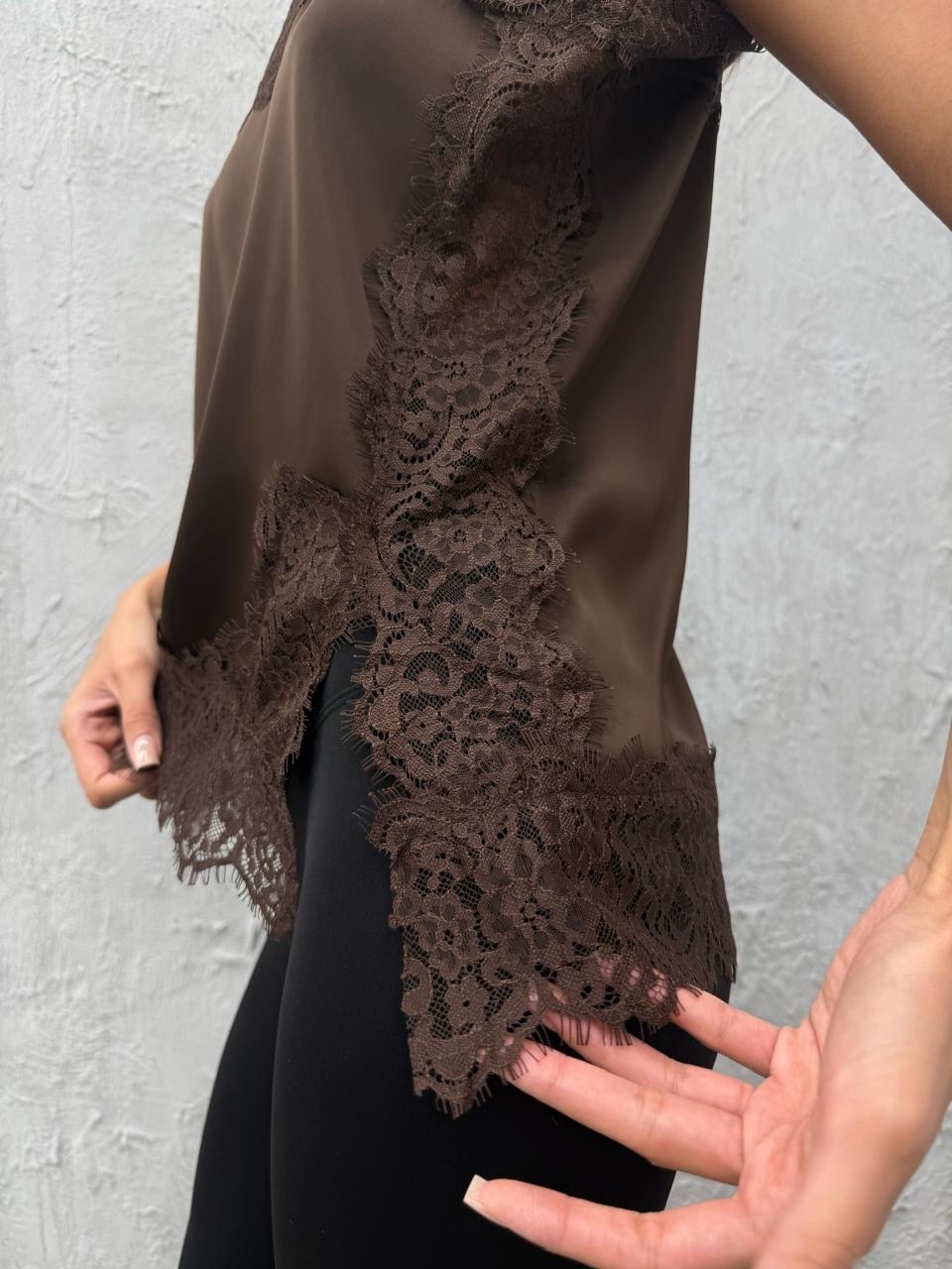 майка с кружевами,кружевная майка,топ с кружевом,шелковый топ,майка с кружевом