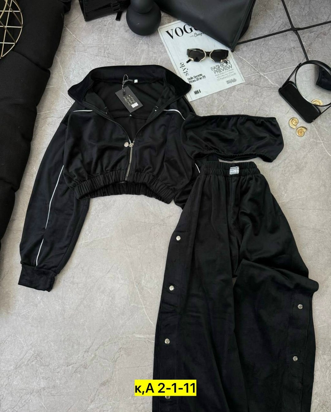 велюровый костюм спортивный,костюмы спортивные женские,спортивный костюм из плащевки,спортивный костюм плащевка женский,костюм спортивные женские костюмы