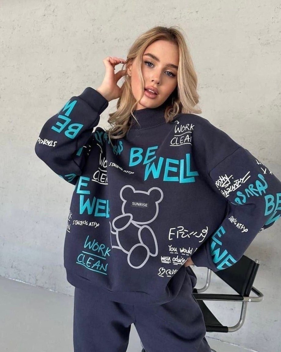спортивные костюмы женские,женский спортивный костюм на флисе,костюм с принтом,стильные костюмы,костюм на флисе