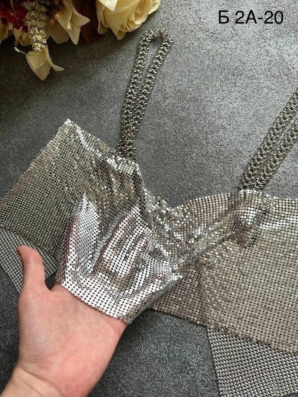 топ виктория сикрет с блестящими лямками,топ с блестящими бретельками,блестящий топ,топ для женщин,топ со стразами