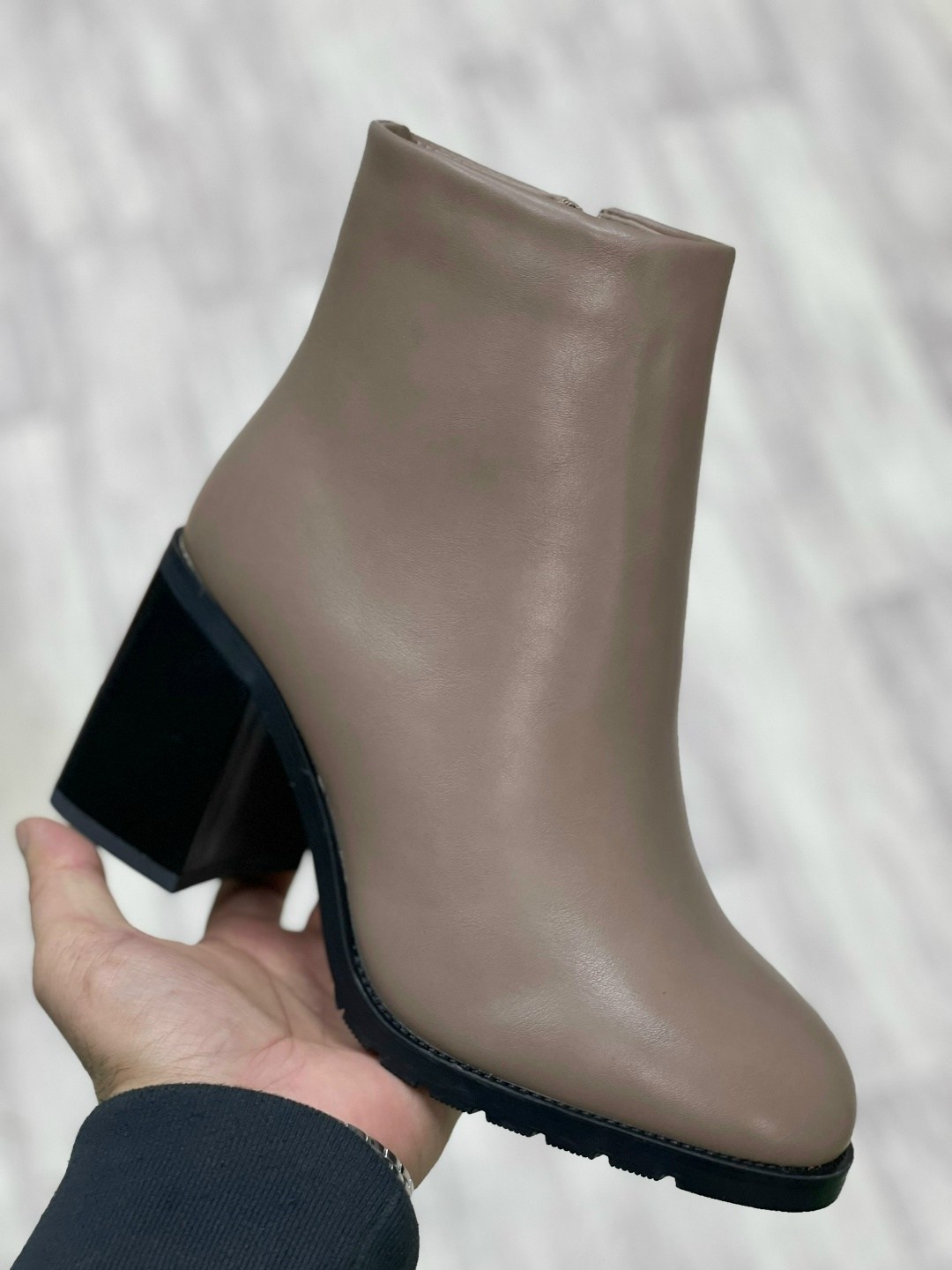 ,ботинки фенди женские,ботинки женские,ботильоны женские,ботинки фенди