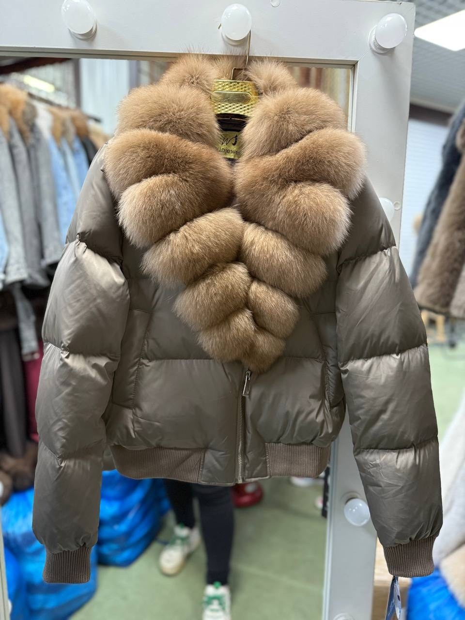 пуховики с мехом,пуховик женский,пуховик,пуховики с натуральным мехом,зимние куртки