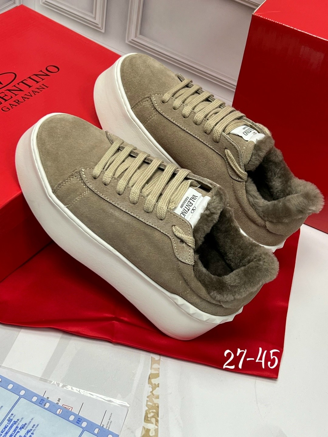 ,обуви,замшевые кроссовки, женская,женские кроссовки