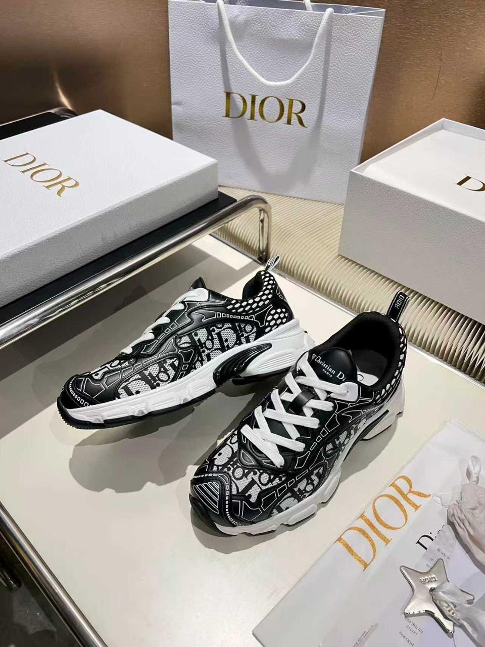 кроссовки dior,кроссовки christian dior,диор кроссовки,кроссовки dior женские,dior кроссовки мужские