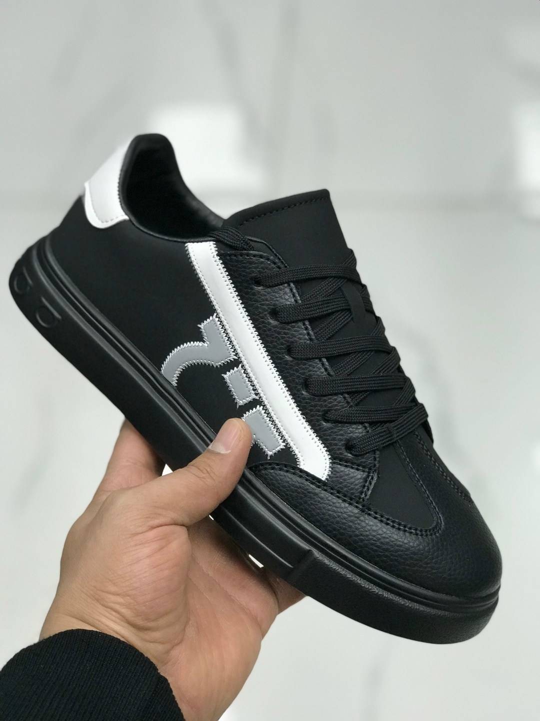 ,кроссовки женскиe,классные кроссовки,обуви,кроссовки черные