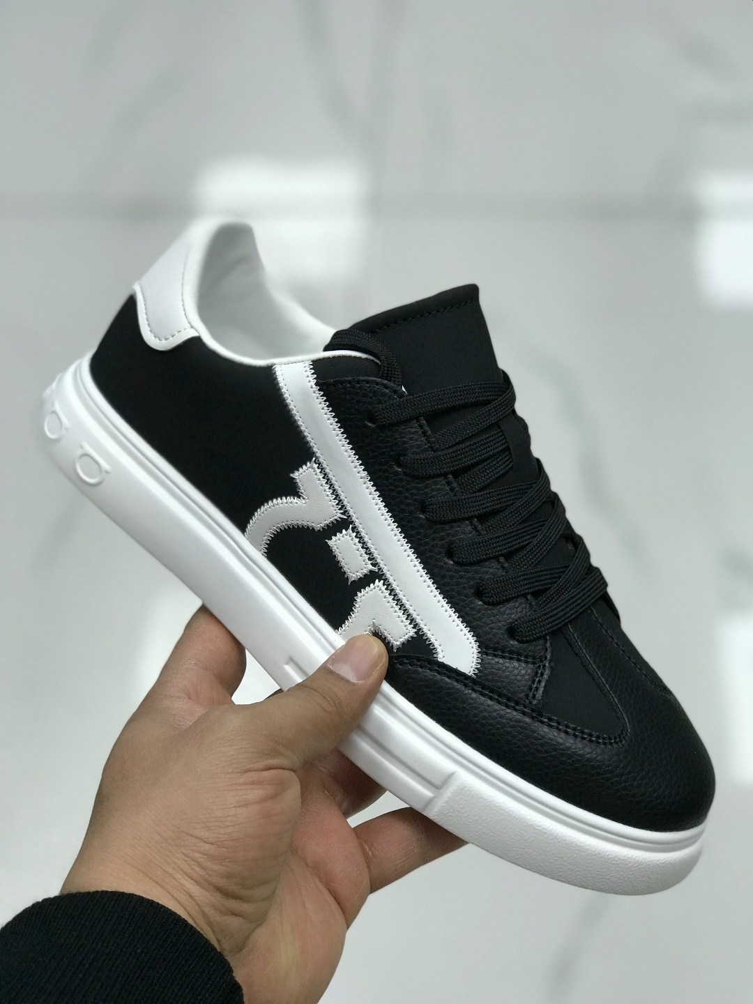 ,кроссовки женскиe,классные кроссовки,обуви,кроссовки черные