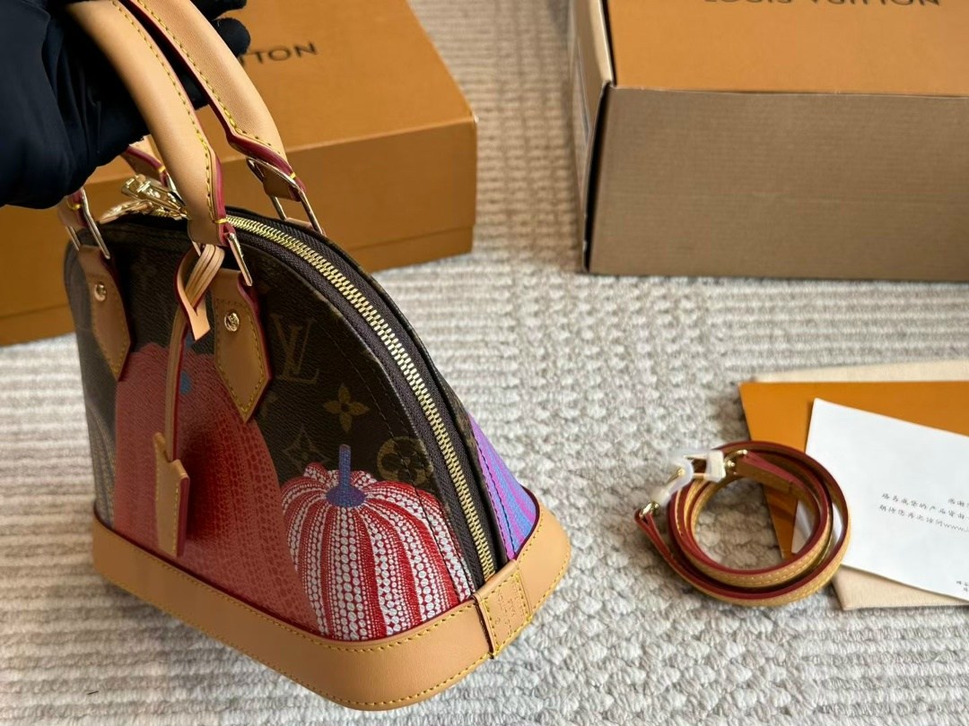 louis vuitton сумка на плечо,сумка луи виттон,louis vuitton сумка,женская сумка louis vuitton,сумка алма бб луи виттон