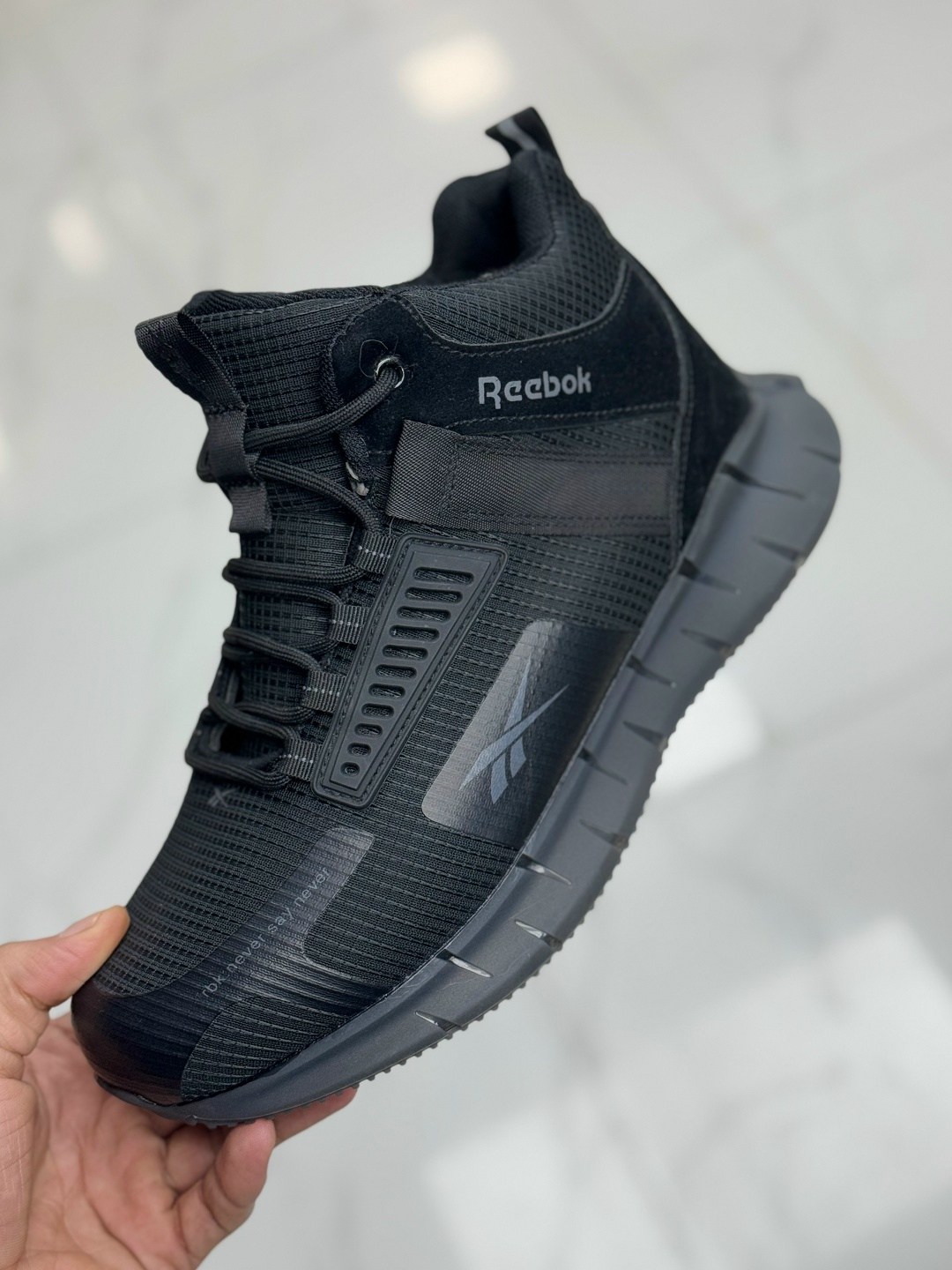 кроссовки зимние merrell,мужские кроссовки merrell,зимние кроссовки мерелл с мехом,зимние ботинки merrell,кроссовки мужские зимние merrell