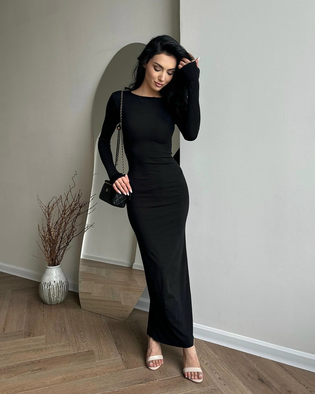 платье трикотажное длинное,платье удлиненное,длинное облегающее платье,платье,облегающее платье