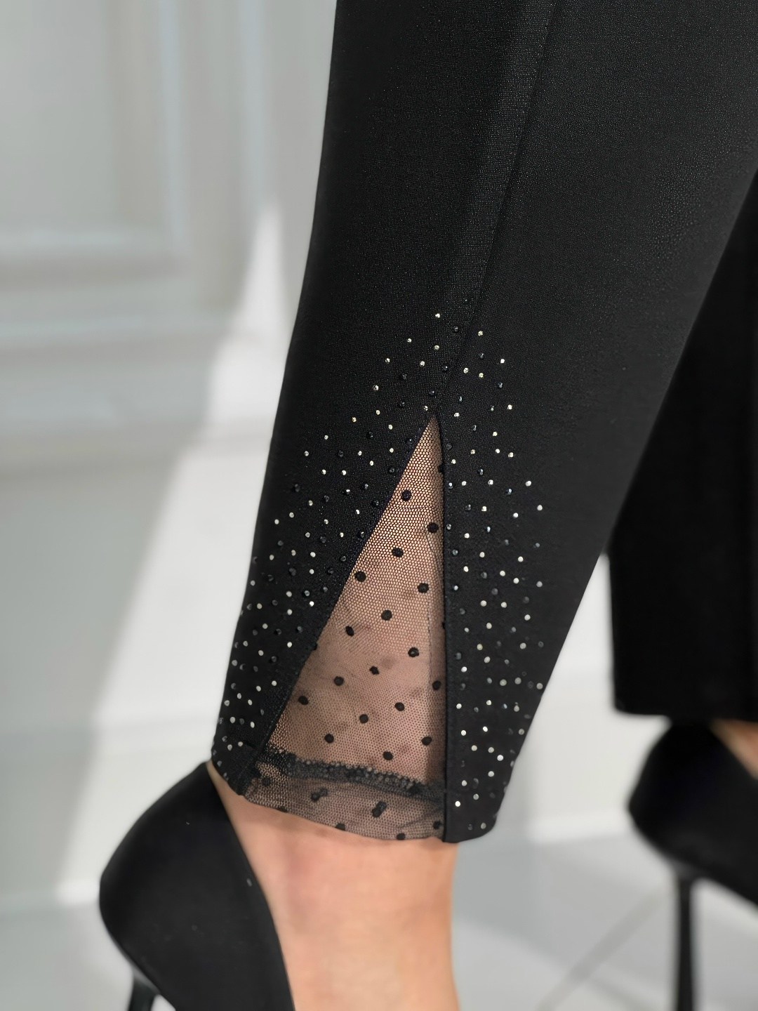 брюки со стразами,брюки женские со стразами,классические брюки,женские брюки,модные брюки