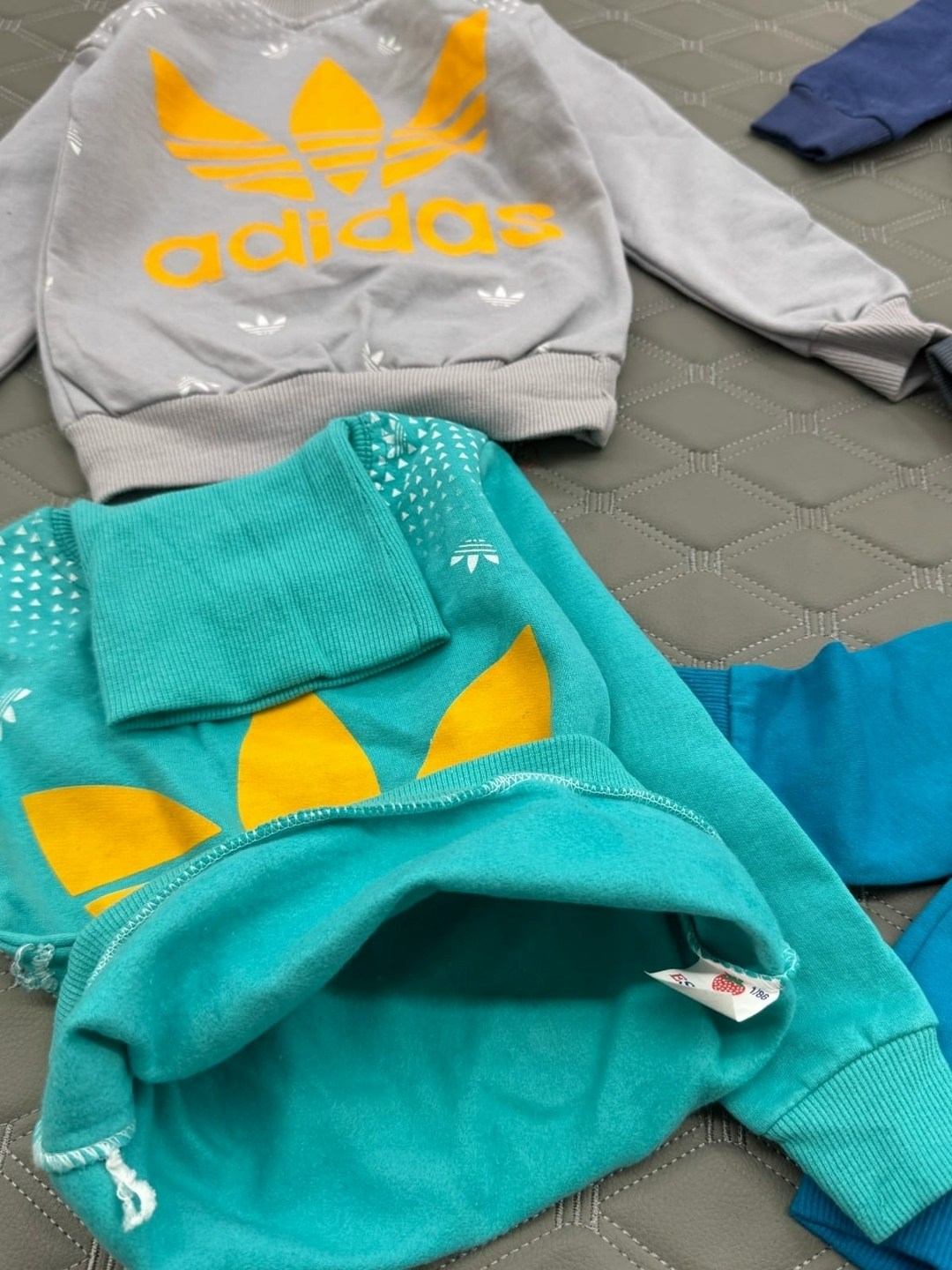 детские спортивные костюмы,костюмы адидас,спортивные костюм,спортивные костюмы адидас,спортивный костюм детский