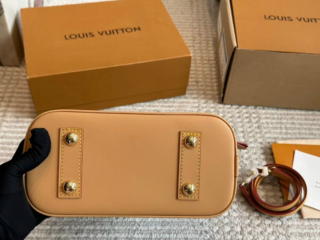 louis vuitton сумка на плечо,сумка луи виттон,louis vuitton сумка,женская сумка louis vuitton,сумка алма бб луи виттон