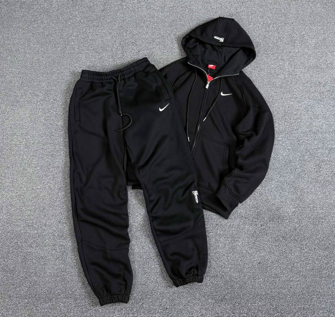 костюм найк мужской черный с капюшоном спортивный костюм,спортивный костюм nike мужской,спортивный костюм nike на флисе,спортивные костюмы nike,костюм nike мужской