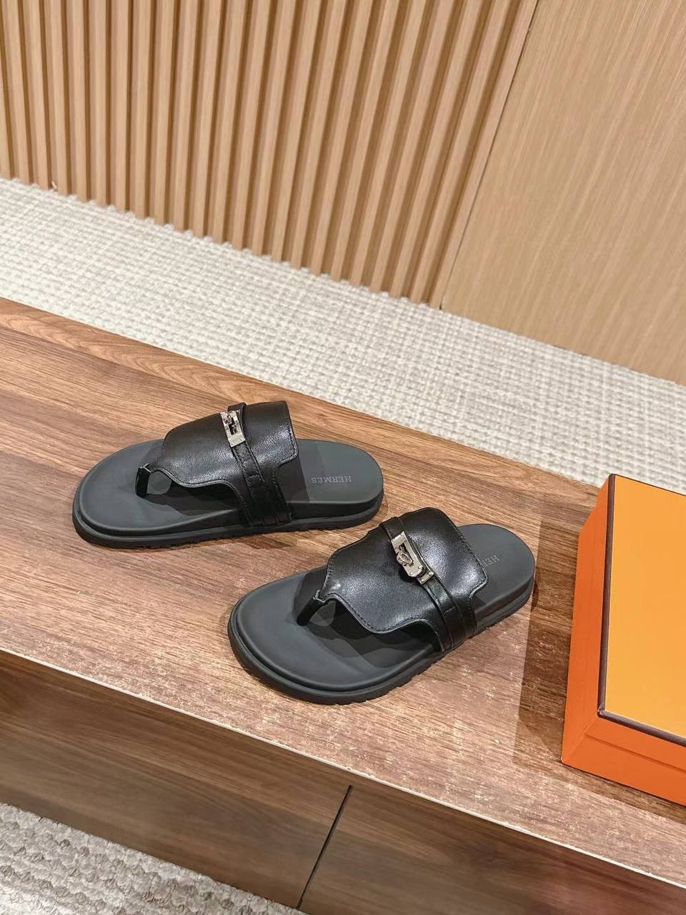 шлепки эрмес,hermes шлепанцы,шлепки гермес,шлепки гермес женские,шлепки hermes женские