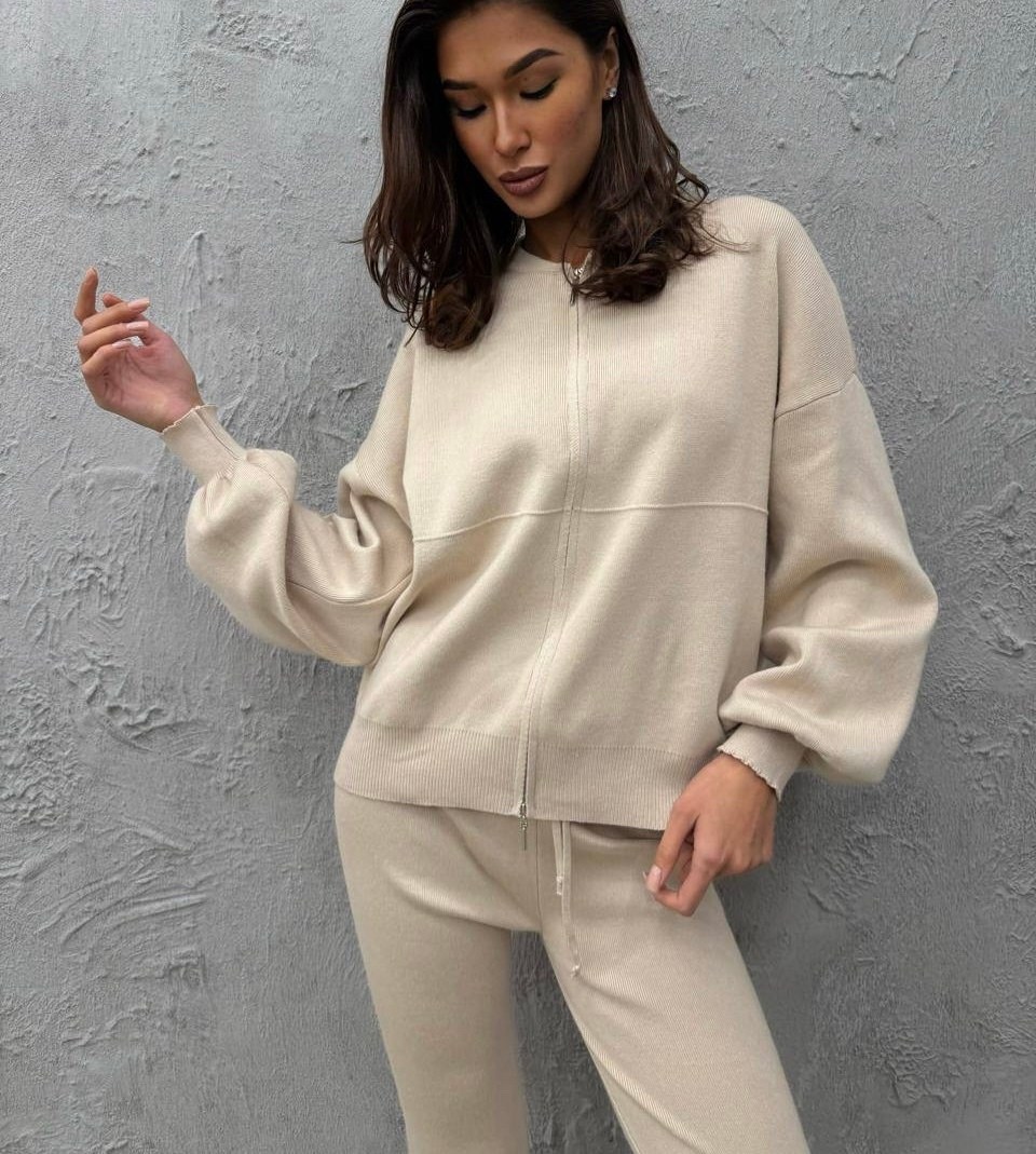 трикотажные костюмы,вязаные костюмы,костюм брючный серый,трикотажные костюмы женские,спортивные костюм