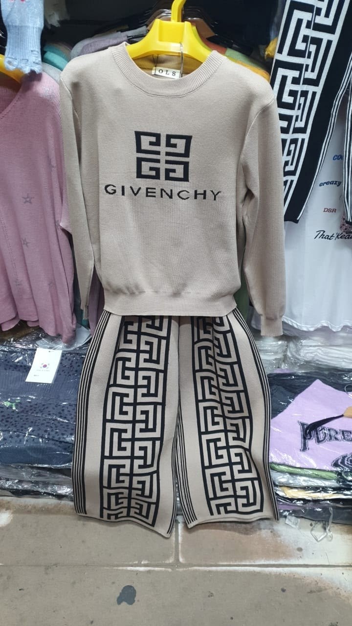 модные костюмы,трикотажные костюмы,женский трикотажный костюм,повседневный костюм,джемпер бежевый