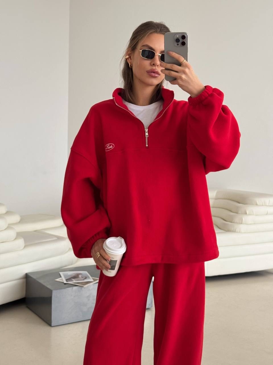 спортивные костюмы оверсайз,костюм красный,костюмы спортивные женские,костюм спортивный оверсайз женский,свитшот женская