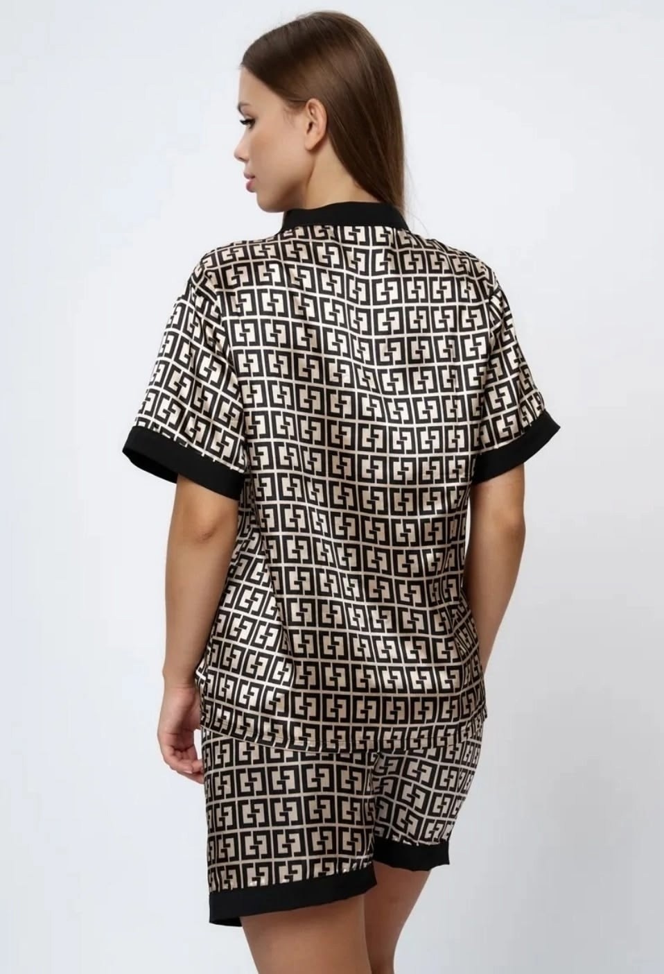 пижамы женски,пижамы премиум,шелковая пижама женская с шортами,стильная пижама,пижама фенди