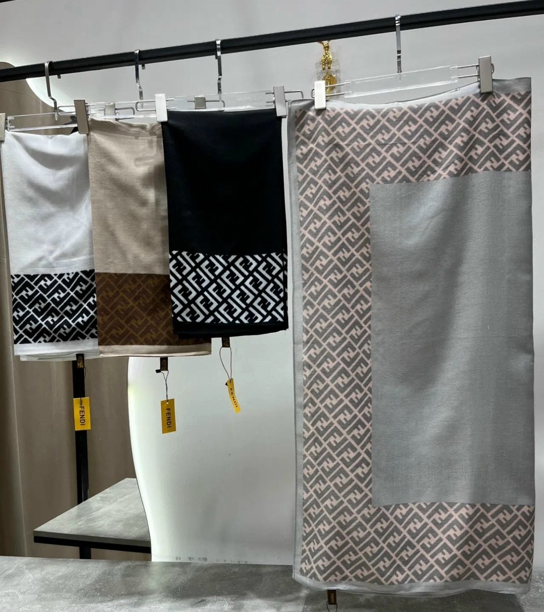 шарф fendi,модные шарфы,мужские шарфы,теплые шарфы,шарф шарфы