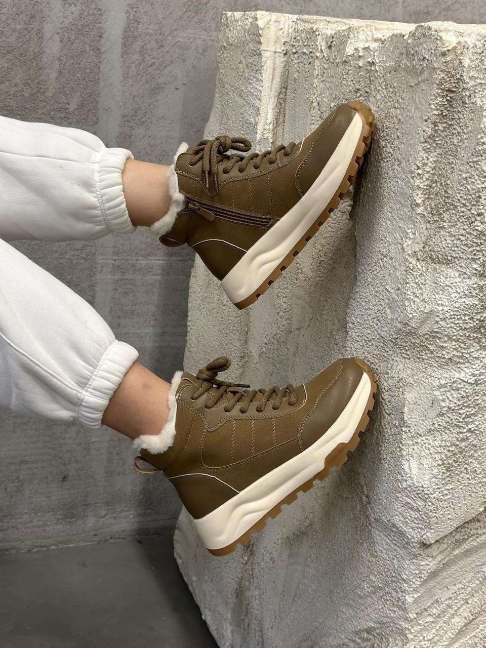 ,ботинка женские зимние,кроссовки зимние женские,женская  зимняя,ботинки женские зимние с натуральным мехом