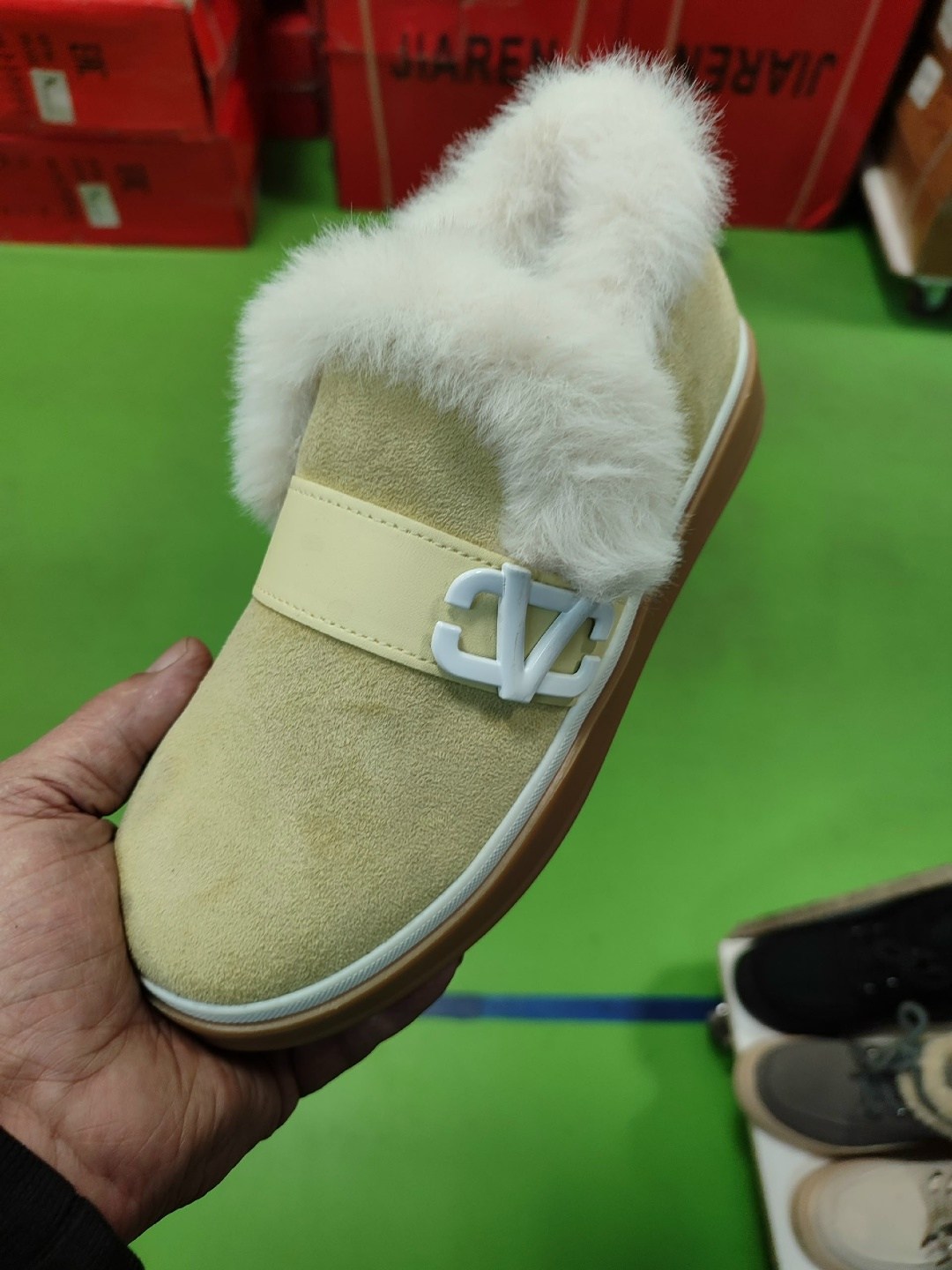 ,женская  зимняя,женские угги,ботинка женские зимние,женская