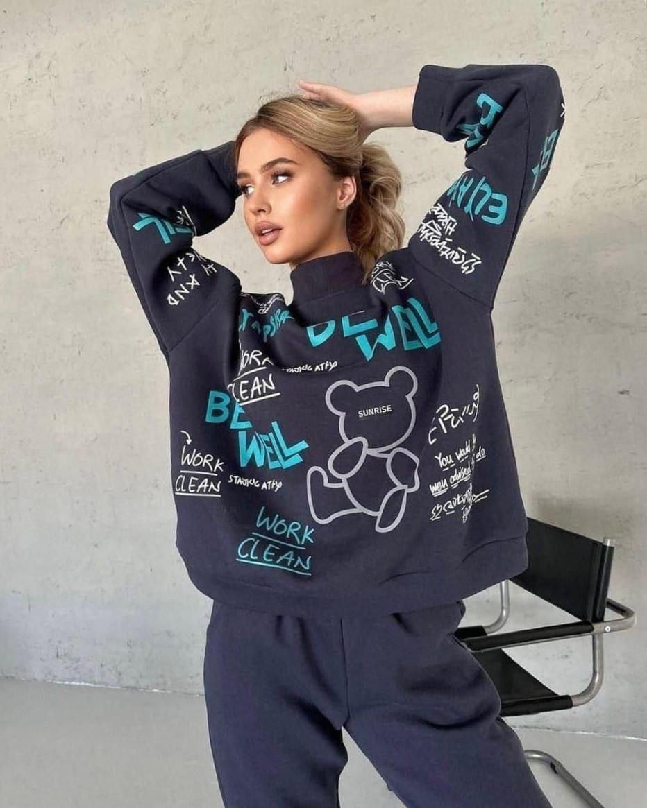 спортивные костюмы женские,женский спортивный костюм на флисе,костюм с принтом,стильные костюмы,костюм на флисе