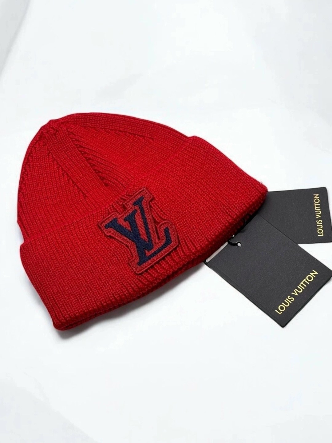 шапка louis vuitton,модная шапка,шапка lv,шапка луи виттон,вязаная шапка