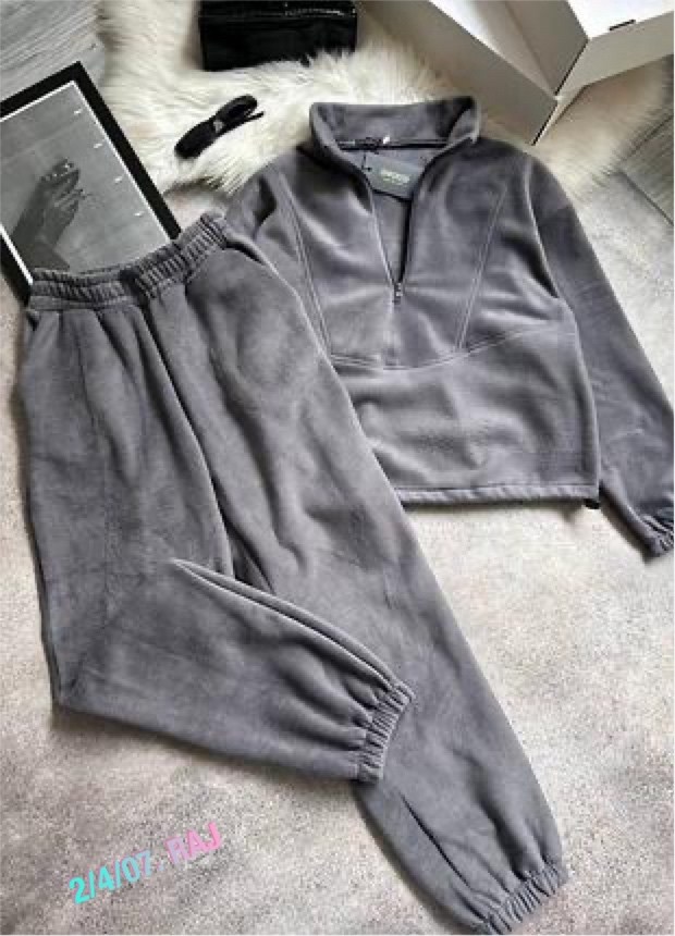 теплый костюм,костюм на флисе,костюм женский на флисе,cпортивный костюм женский на флисе,теплые спортивные костюмы