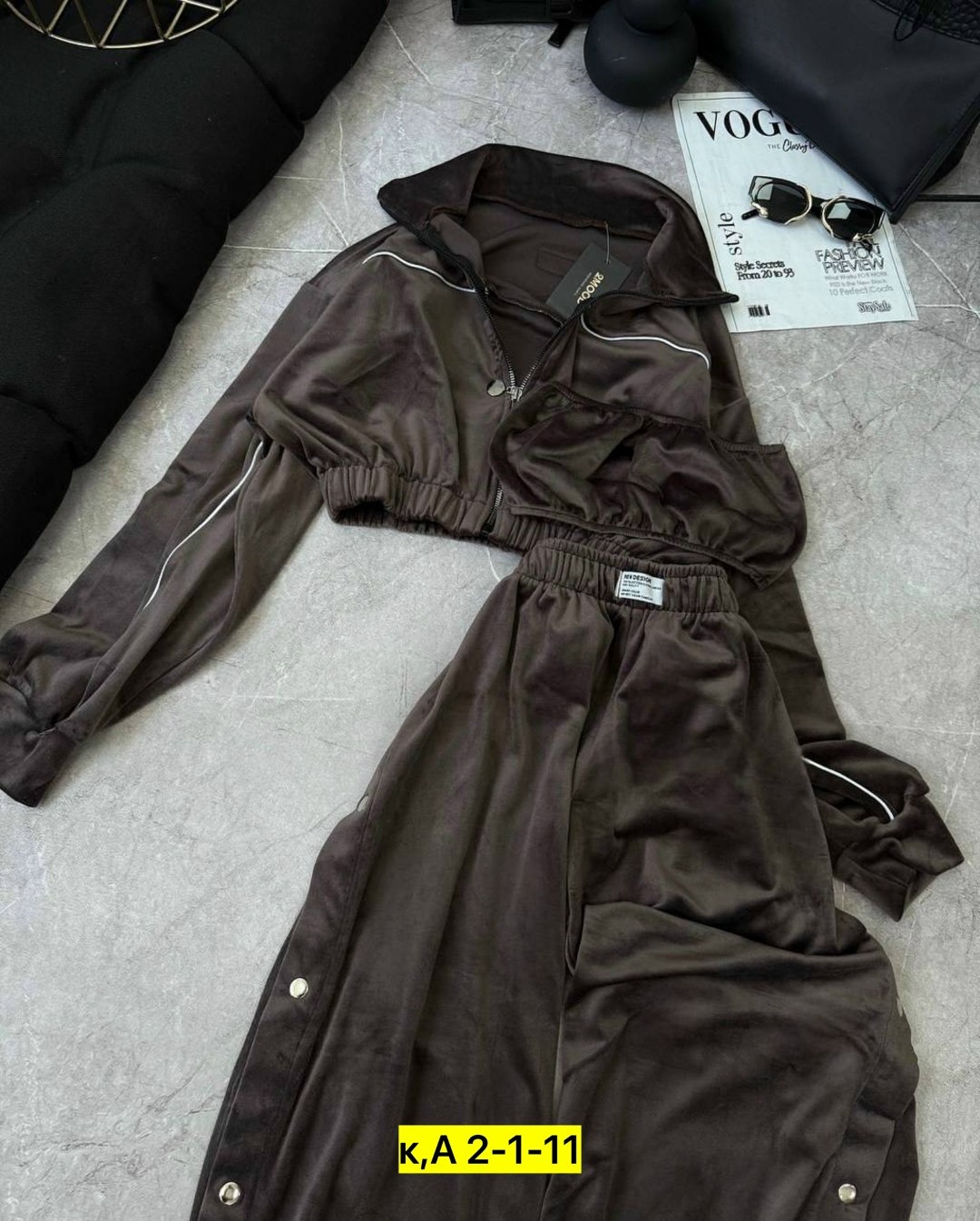 велюровый костюм спортивный,костюмы спортивные женские,спортивный костюм из плащевки,спортивный костюм плащевка женский,костюм спортивные женские костюмы