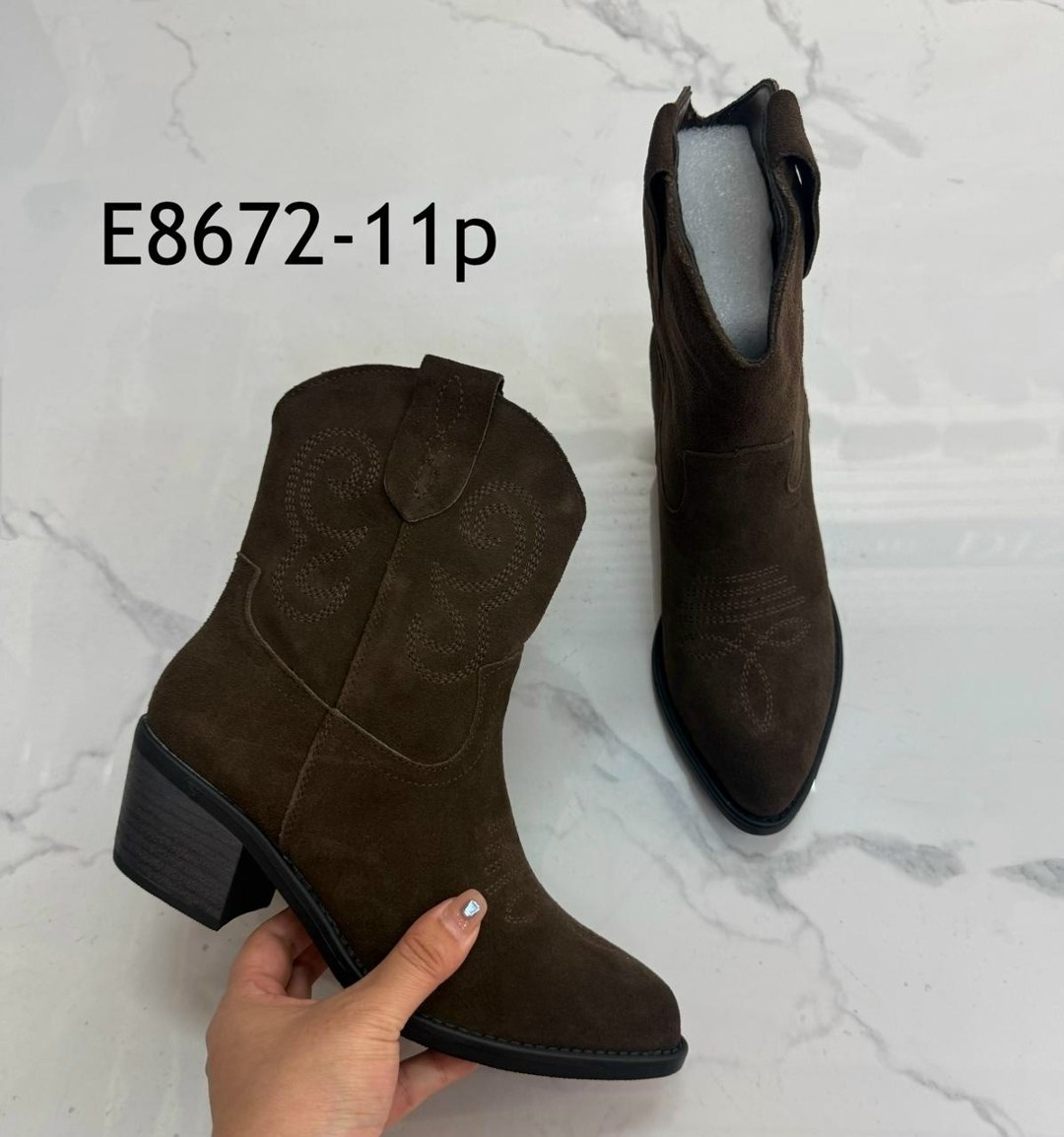 женские ботильоны,женские ботинки,,бежевые замшевые ботильоны,казаки замшевые эконика