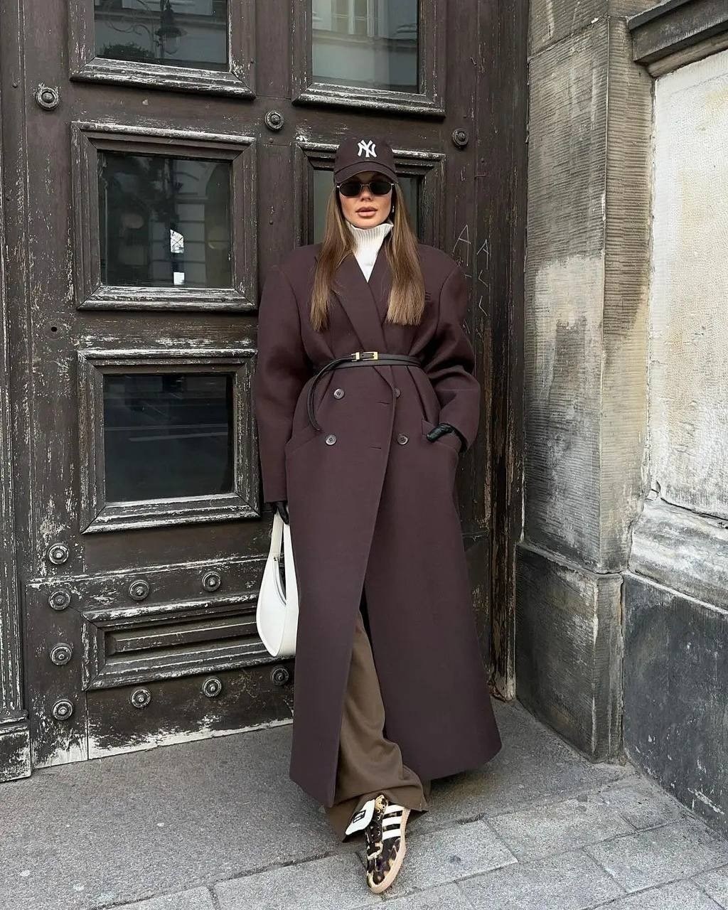 длинное пальто,стильное пальто,модное пальто,образ с пальто,образ с коричневым пальто