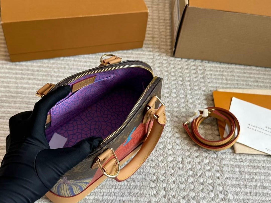 louis vuitton сумка на плечо,сумка луи виттон,louis vuitton сумка,женская сумка louis vuitton,сумка алма бб луи виттон