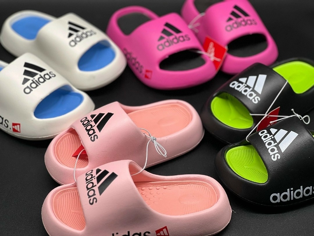 шлепанцы adidas,сланцы adidas,шлепки adidas,,шлепанцы летние adidas