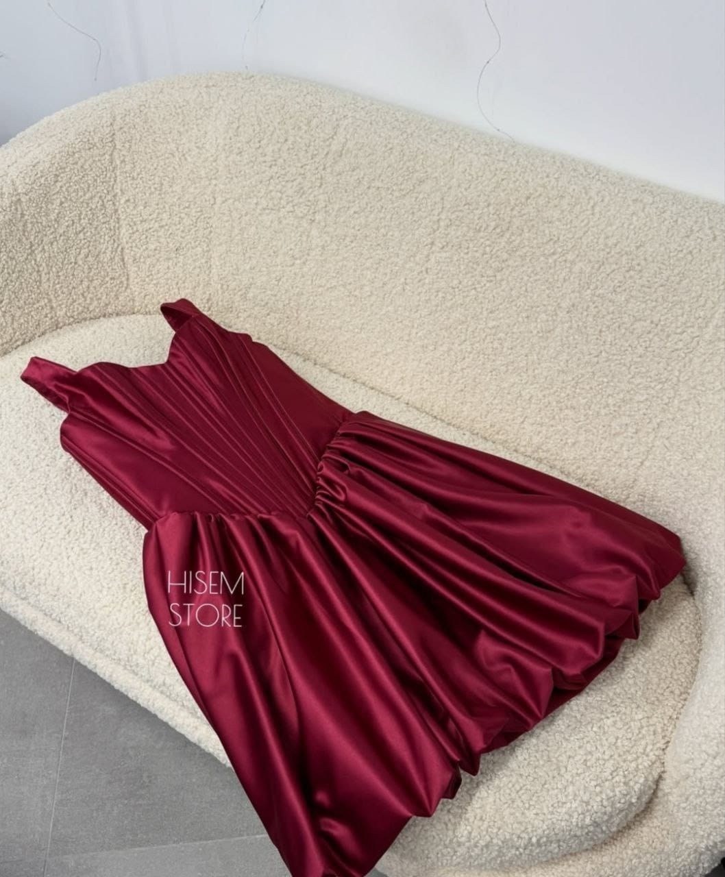 атласное мини платье,атласное платье,красная платья,красное атласное платье,платье вечернее