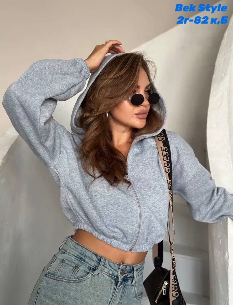 худи укороченная,укороченная толстовка с капюшоном,зип худи укороченная кофта на молнии,укороченная толстовка с капюшоном на молнии,зип худи укороченная кофта на молнии с начесом