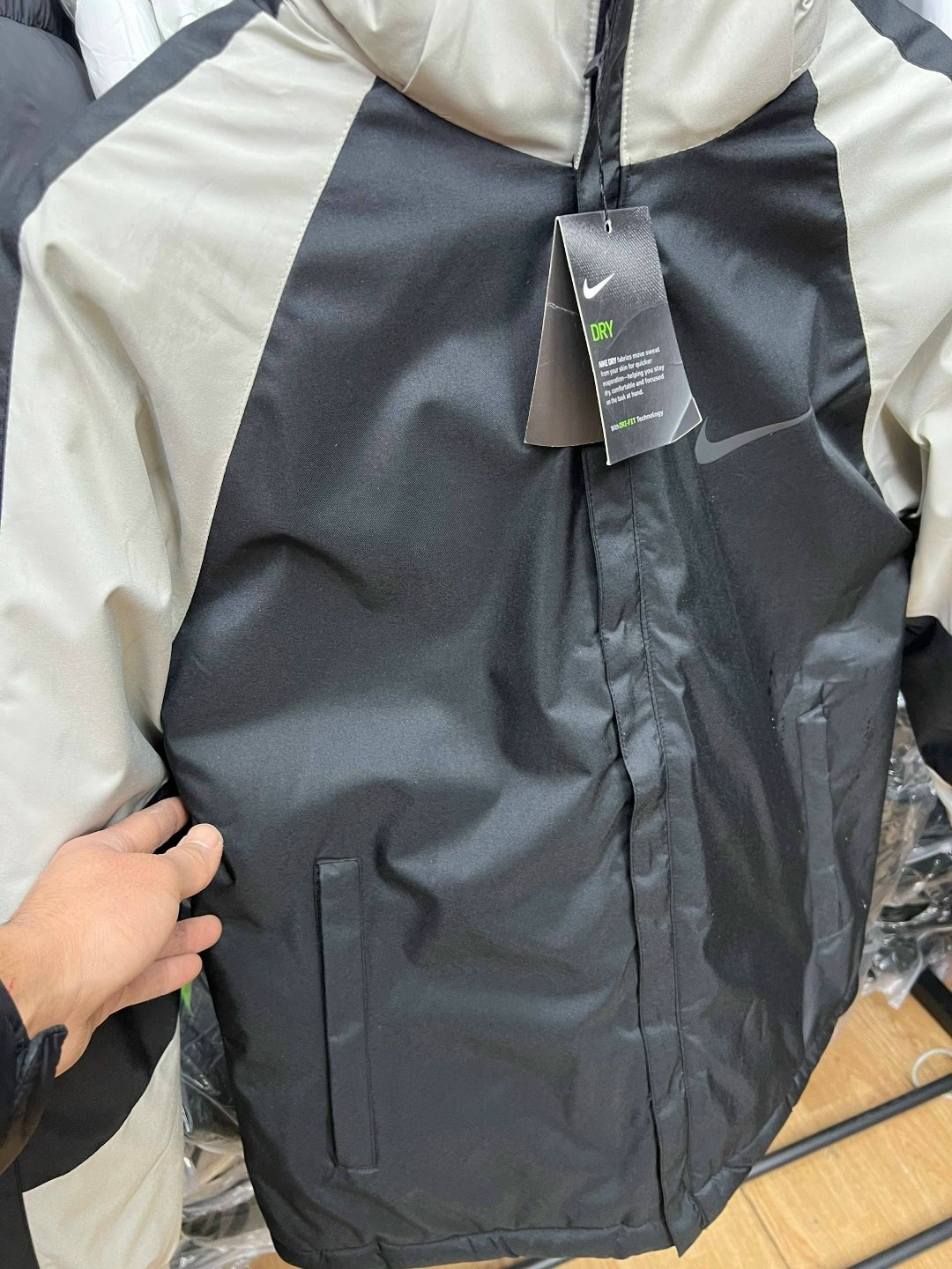 куртка мужская зимняя nike,зимняя куртка nike,куртка nike демисезонная,куртка мужская nike,демисезонная куртка