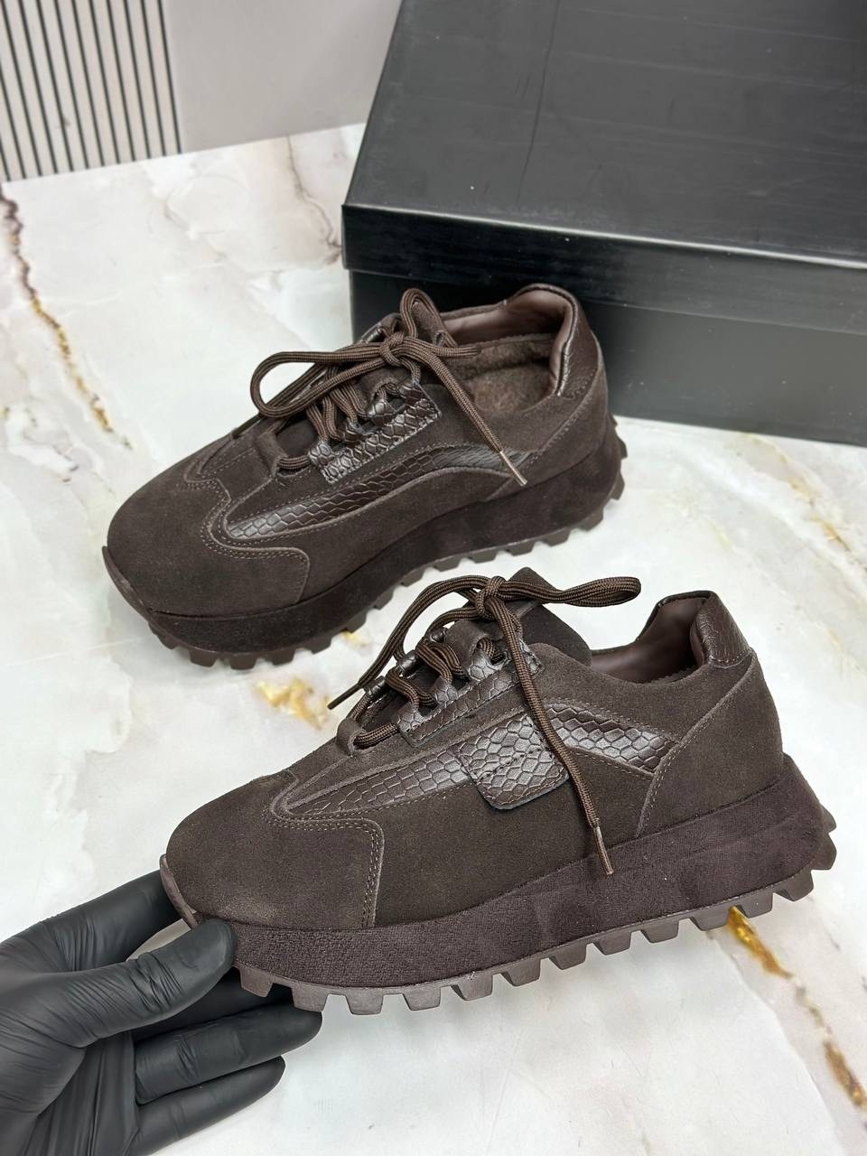 ,кроссовки женскиe,кроссовки замшевые,черные кроссовки,модные кроссовки