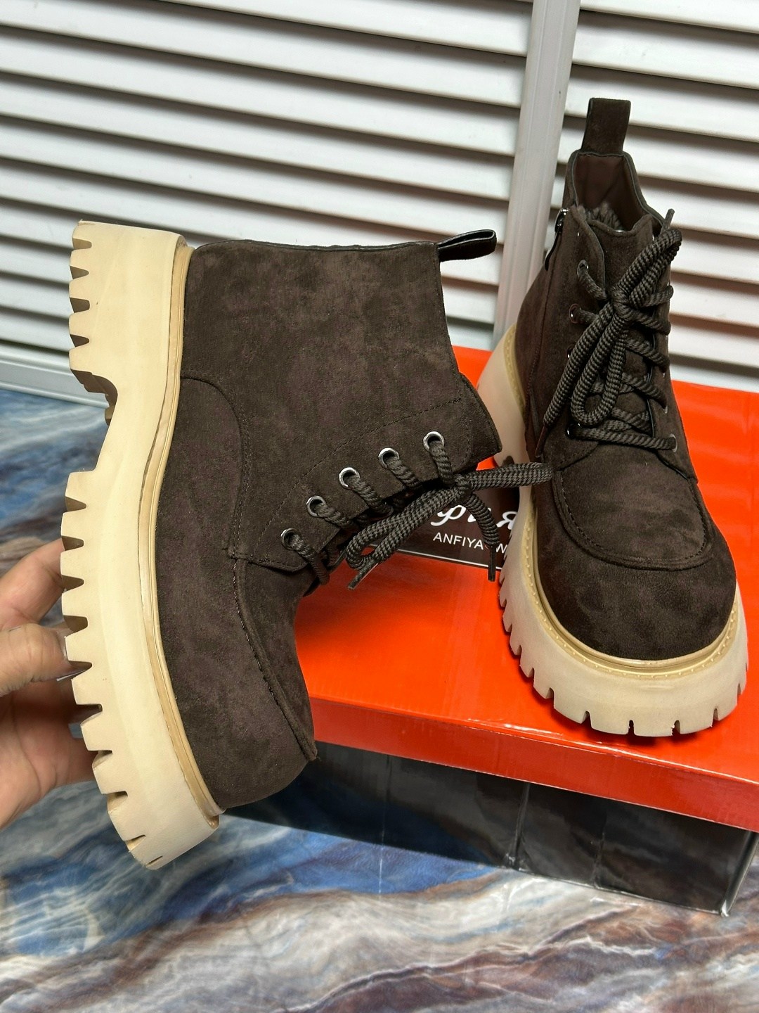 ,ботинки женские,ботинка женские зимние, женская зимняя,модные ботинки