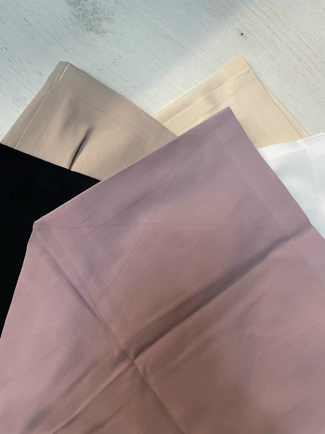 трусы невидимки,трусы бесшовные слип,трусики слип,модели трусиков,черные бесшовные трусики