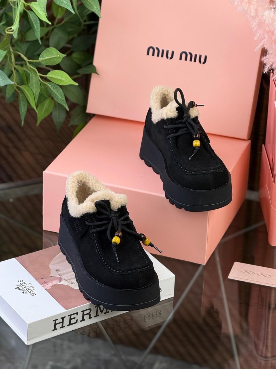 , женская,стильная ,ботинки с мехом,обуви