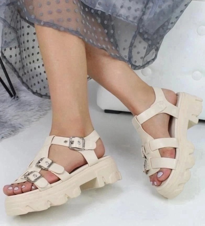 босоножки на большой подошве,массивные босоножки,женские босоножки,спортивные босоножки,босоножки на платформе