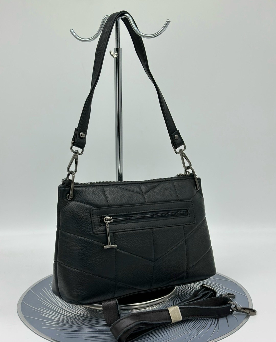 сумка,женский сумка,женская сумка velina fabbiano,женская кожаная стеганная сумка через плечо,сумка женская черная