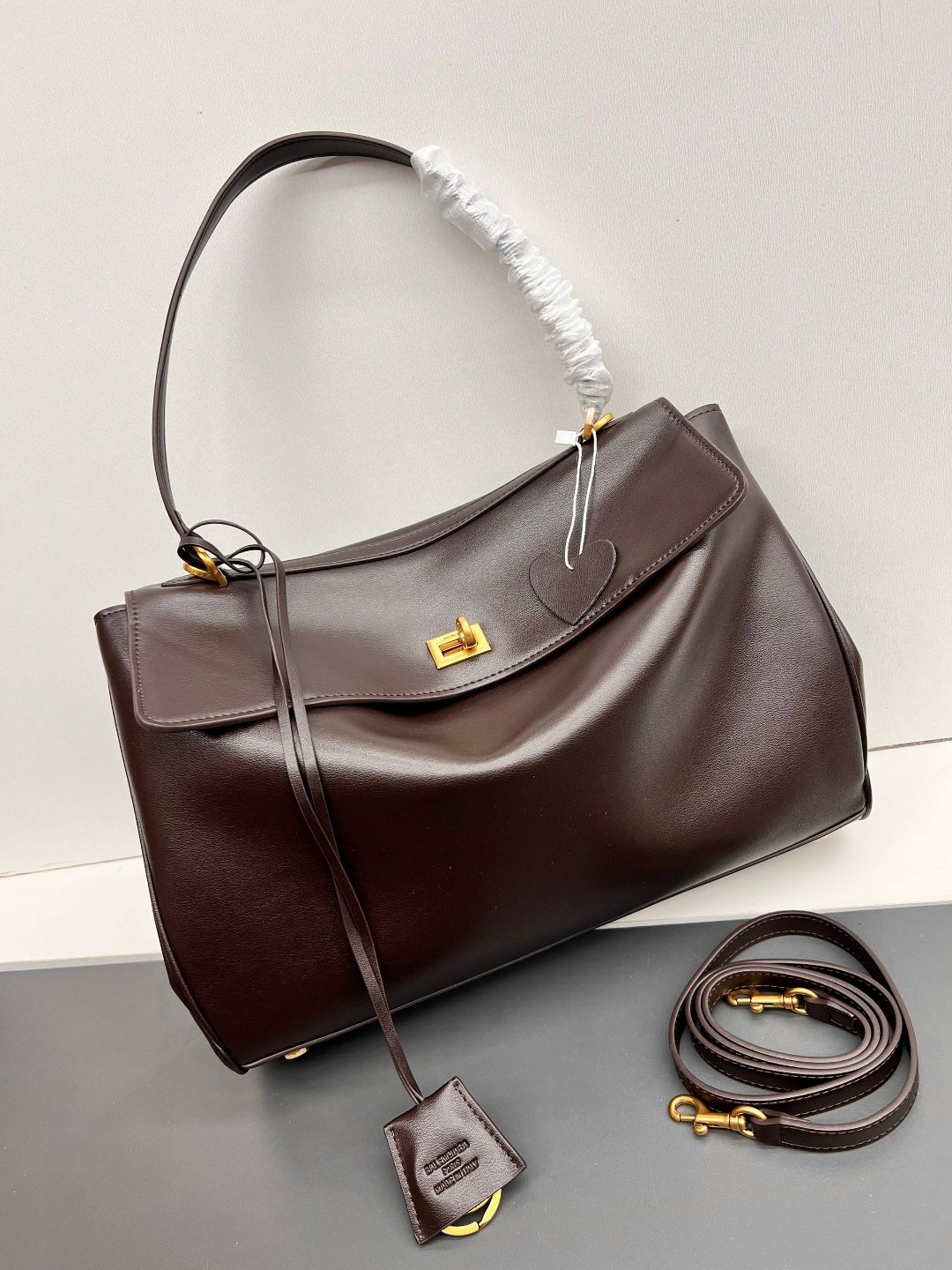 сумка,брендовая женская сумка,женский сумка,сумка женская balenciaga,классическая сумка