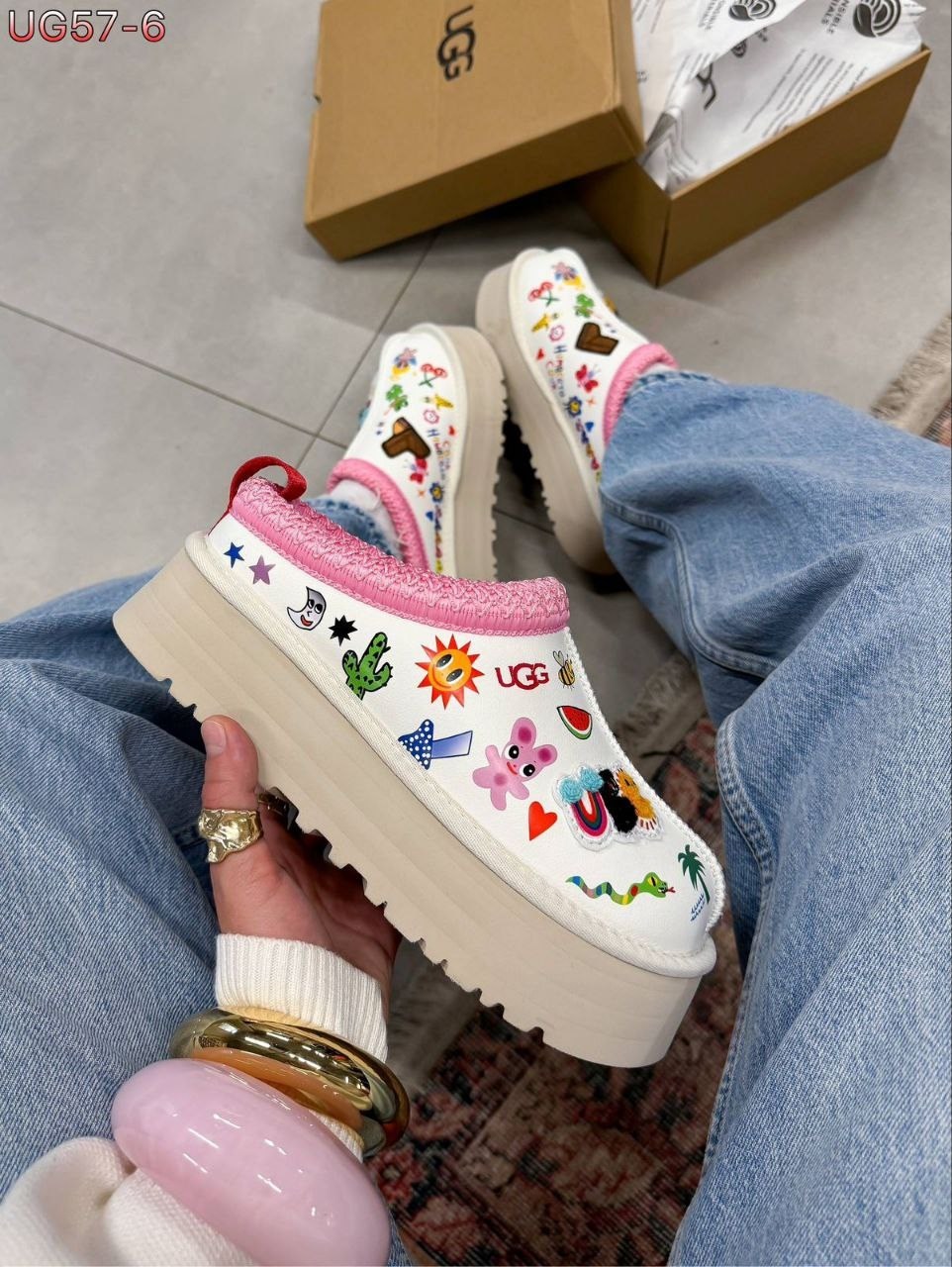 ,женская ,детская , модная,лимитированные кроссовки