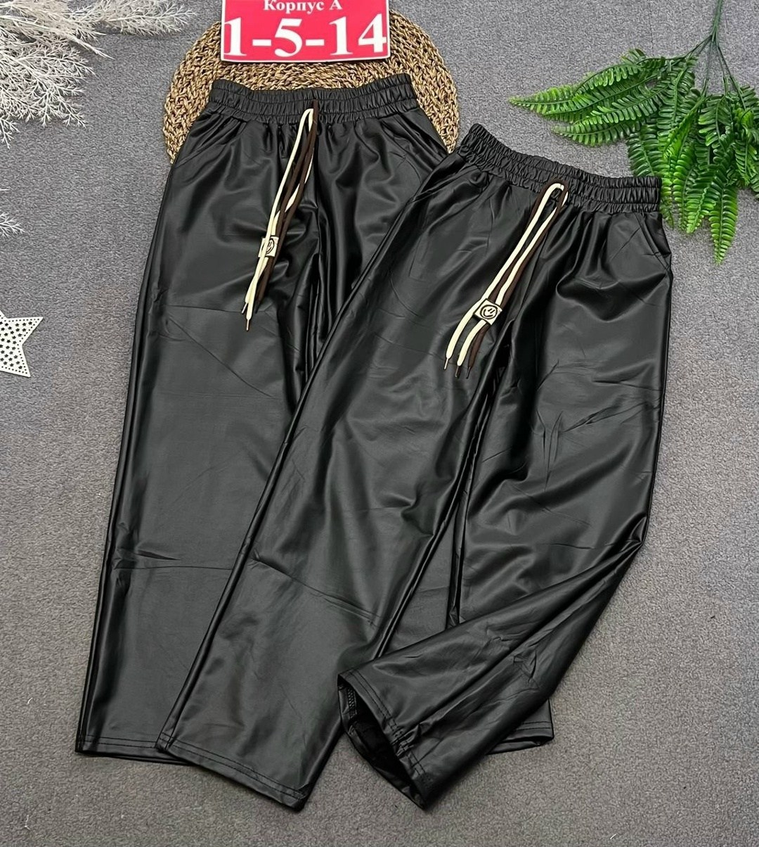 брюки кожаные,брюки из экокожи,модные брюки,брюки для девочек,кожаные штаны