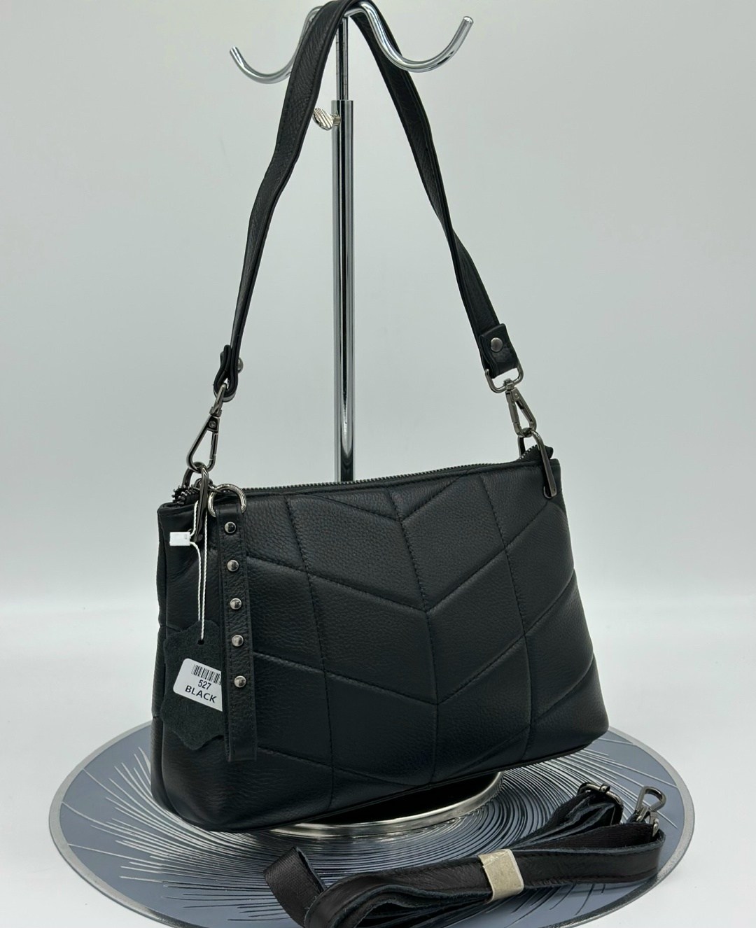 сумка,женский сумка,женская сумка velina fabbiano,женская кожаная стеганная сумка через плечо,сумка женская черная