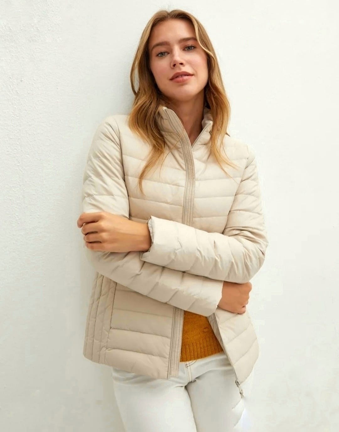 куртка женская,куртка стеганая с капюшоном,куртка женская черная,стеганая куртка прямого кроя,куртка стеганая