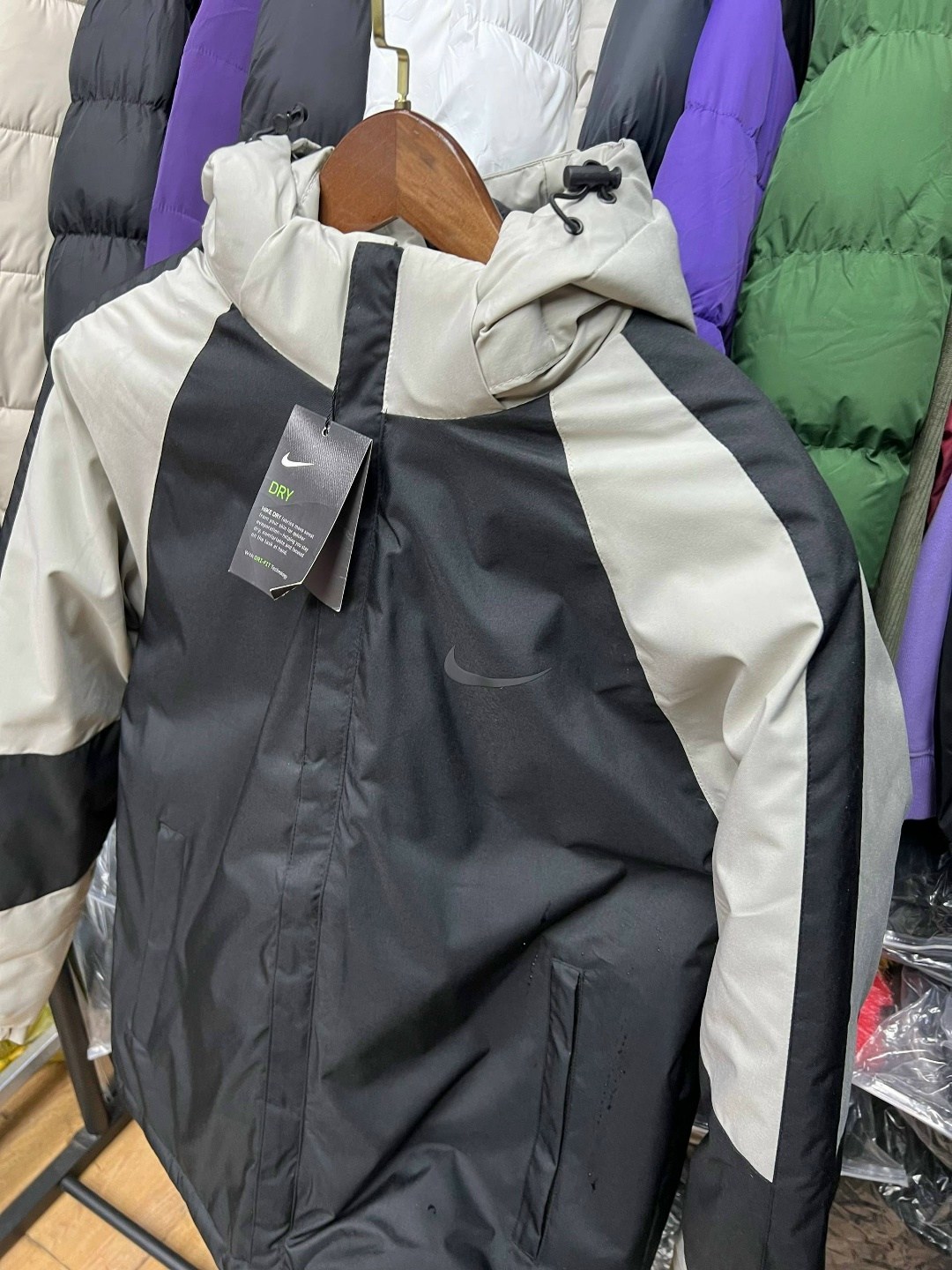 куртка мужская зимняя nike,зимняя куртка nike,куртка nike демисезонная,куртка мужская nike,демисезонная куртка